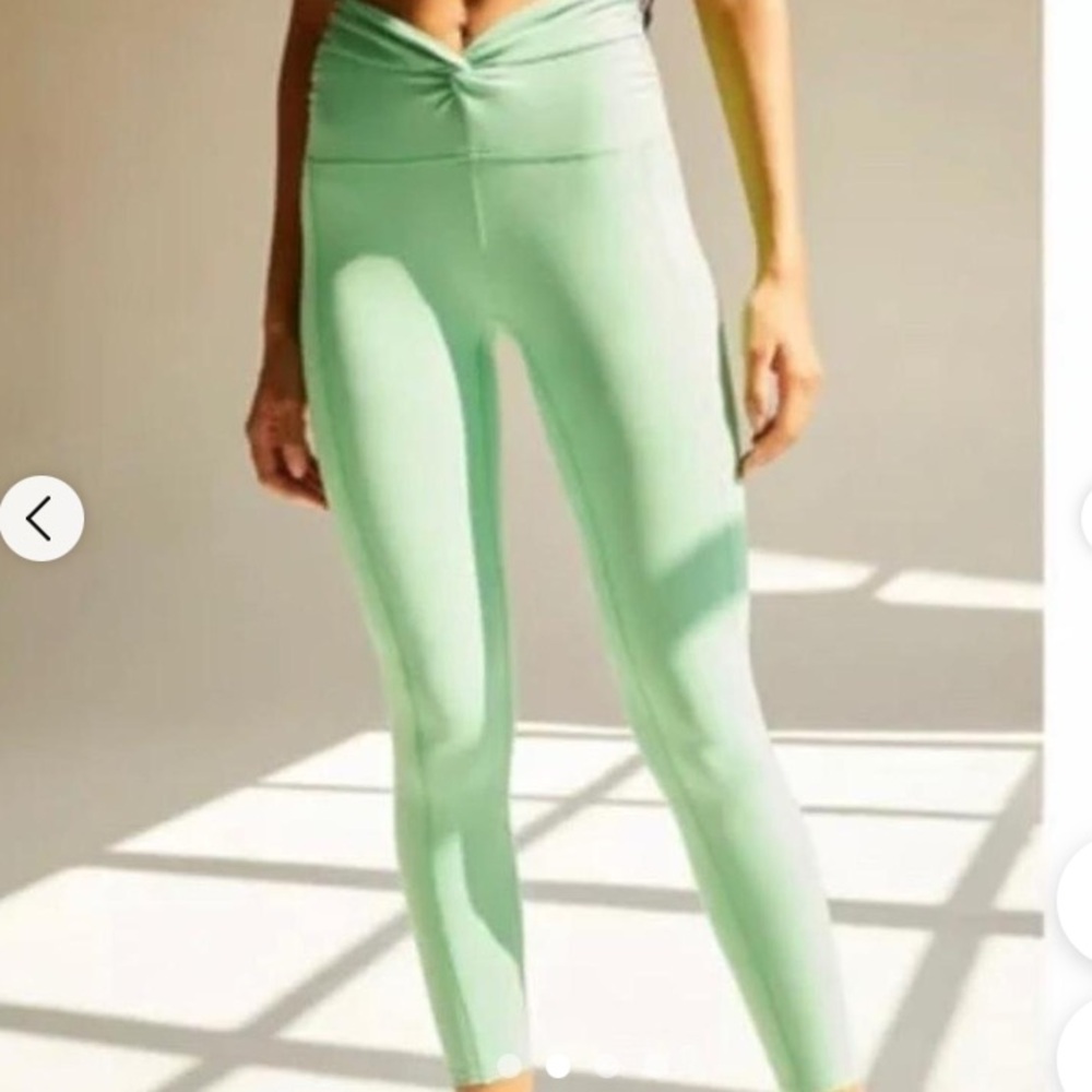 Free People Movement Green Knot Legging size M
